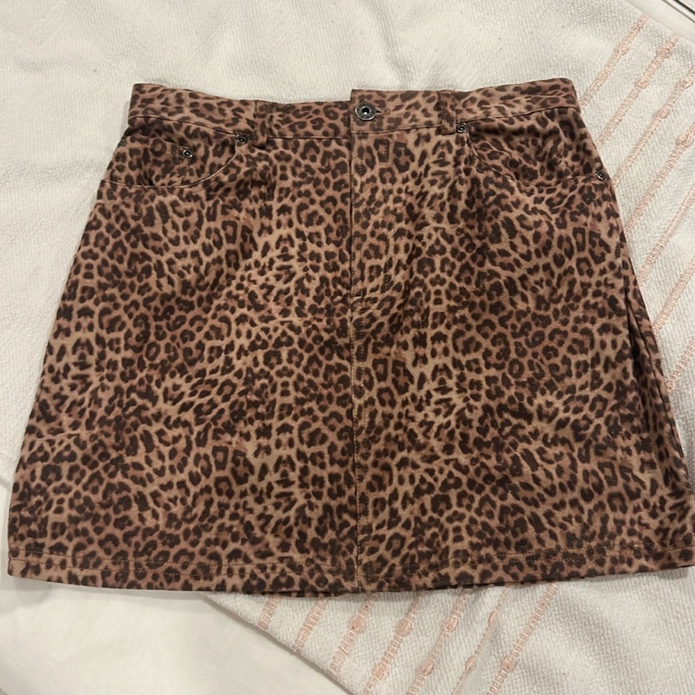 Animal print mini skirt